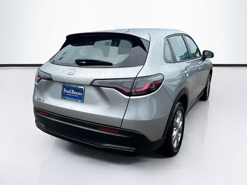 Certified 2024 Honda HR-V LX image 9