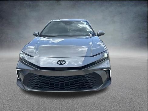 Used 2026 Toyota Camry SE w/ Convenience Package FWD image 3