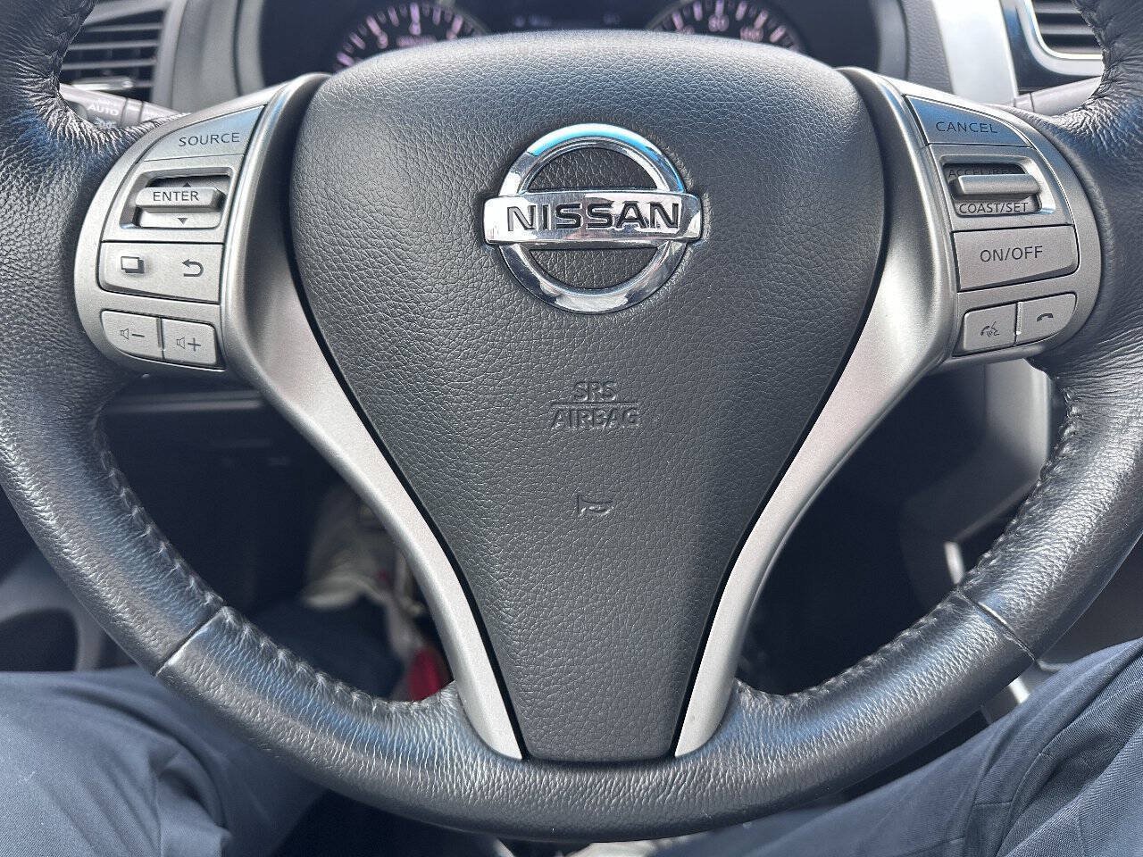 Used 2013 Nissan Altima 2.5 SL w/ 2.5 Moonroof Pkg FWD image 18
