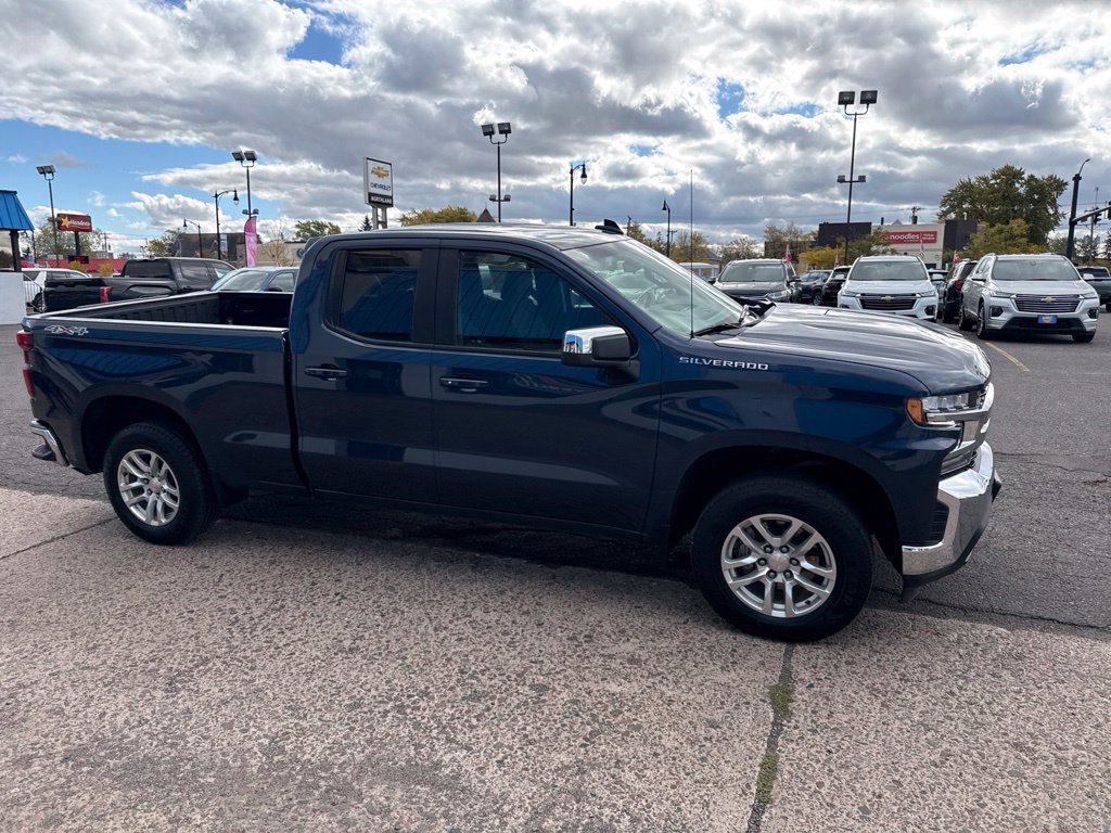 Used 2021 Chevrolet Silverado 1500 LT AWD/4WD image 8