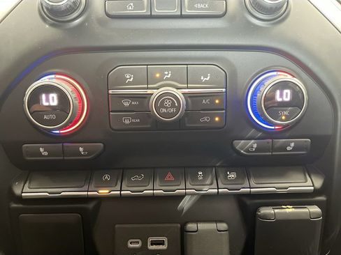 Used 2022 Chevrolet Silverado 1500 RST w/ Rally Edition AWD/4WD image 16