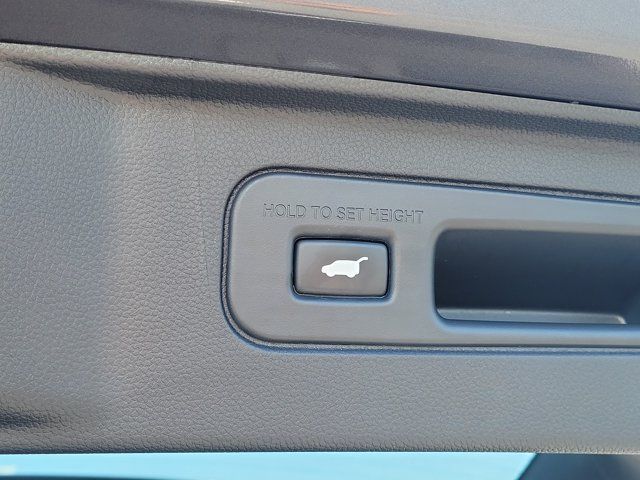 Used 2025 Honda Pilot EX-L image 12