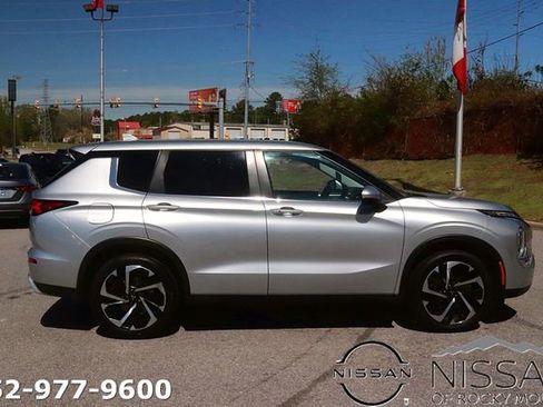 Used 2024 Mitsubishi Outlander SE FWD image 4