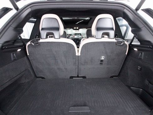 Certified 2025 Volvo XC90 T8 Plus w/ Protection Package Premier image 29