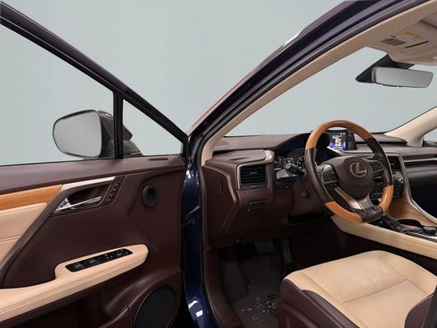 Used 2018 Lexus RX 350L FWD w/ Premium Package image 9