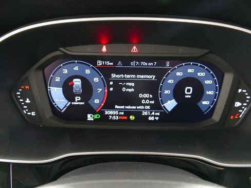 Used 2023 Audi Q3 2.0T Premium AWD/4WD image 15
