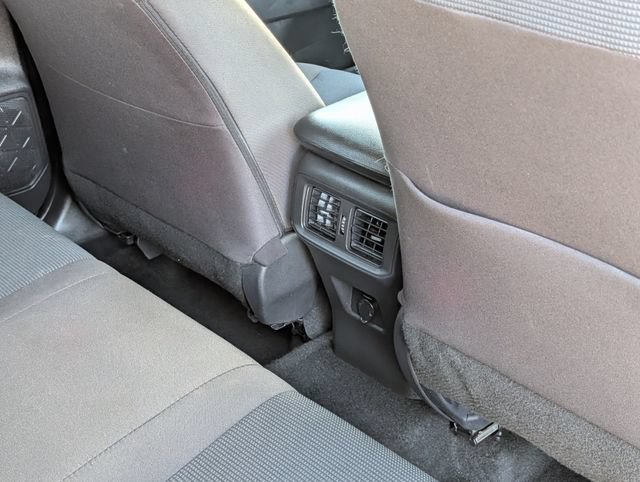 Used 2025 Toyota RAV4 LE AWD/4WD image 30