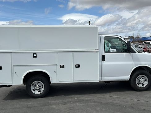 New 2024 Chevrolet Express 3500 w/ Power Convenience Package RWD image 3