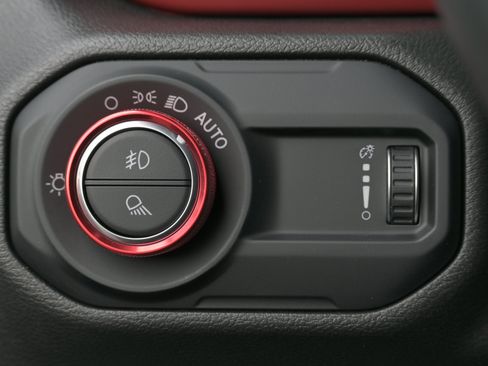 Used 2023 Jeep Gladiator Rubicon w/ Cold Weather Group AWD/4WD image 28