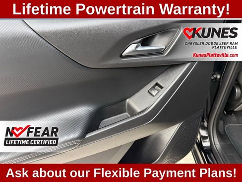 Used 2025 Chevrolet Equinox LT image 32