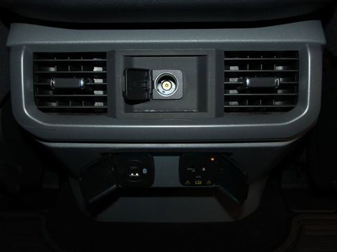 Used 2023 Ford F150 Lightning XLT image 30