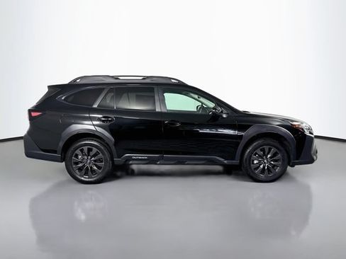 Certified 2025 Subaru Outback Onyx Edition AWD/4WD image 10