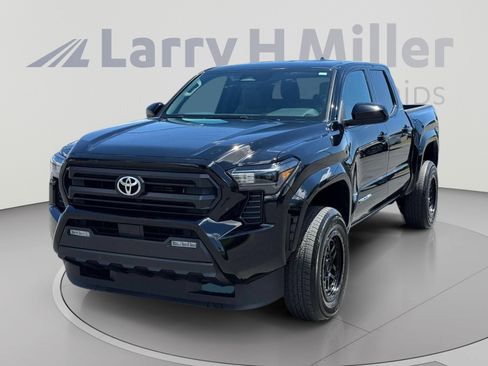 Used 2024 Toyota Tacoma SR5 AWD/4WD image 1