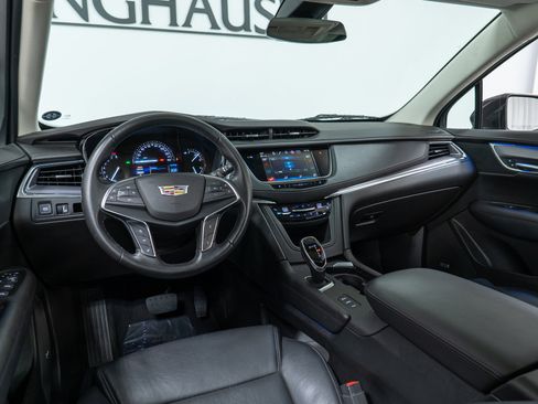 Used 2018 Cadillac XT5 Premium Luxury image 16