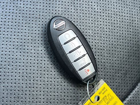 Used 2019 Nissan Rogue SL w/ Premium Package image 27