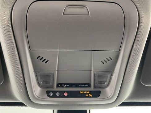 Used 2023 GMC Acadia SLE w/ Driver Convenience Package image 43