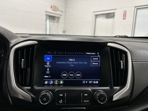 Used 2023 GMC Terrain SLT AWD/4WD image 33