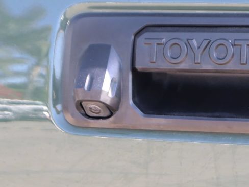 Used 2021 Toyota Tacoma TRD Off-Road w/ Technology Package AWD/4WD image 43