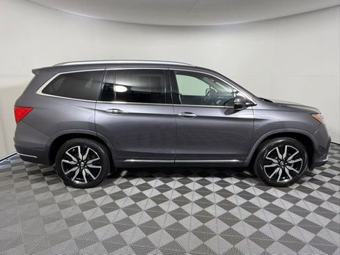 Used 2019 Honda Pilot Touring image 7