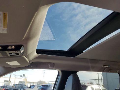 Used 2025 Mitsubishi Outlander SE image 30