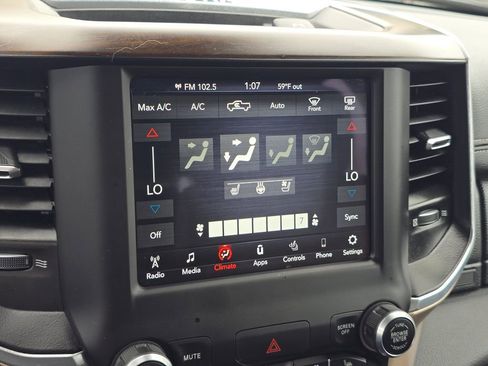 Used 2021 RAM 1500 Laramie AWD/4WD image 29