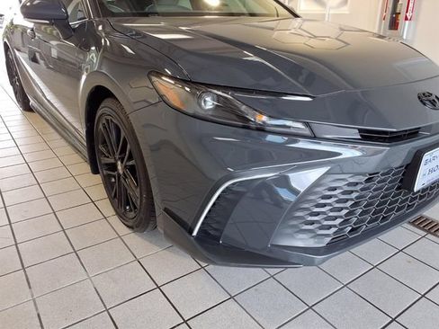 Used 2026 Toyota Camry SE w/ Convenience Package FWD image 21