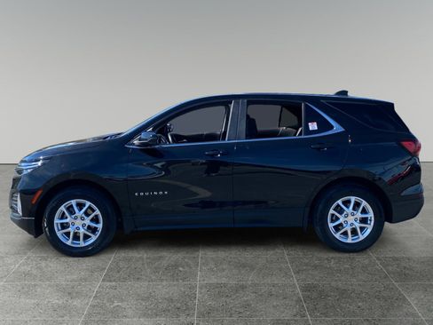 Used 2024 Chevrolet Equinox LT image 2