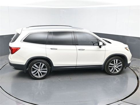 Used 2017 Honda Pilot Touring image 43