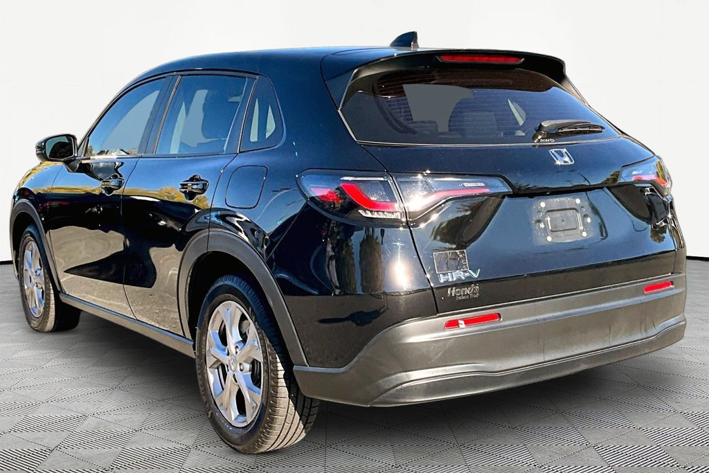 Used 2024 Honda HR-V LX image 5