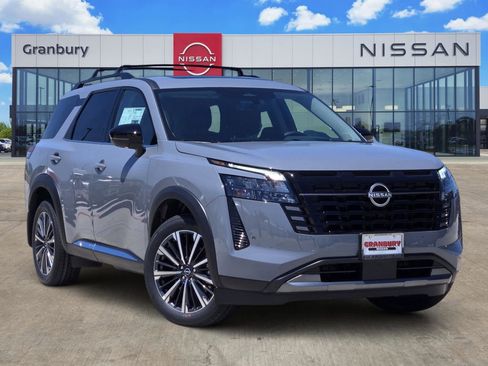 New 2026 Nissan Pathfinder Platinum AWD/4WD image 1