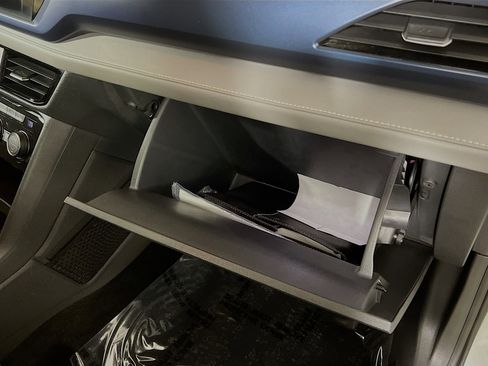 Used 2024 Volkswagen Taos SE image 35