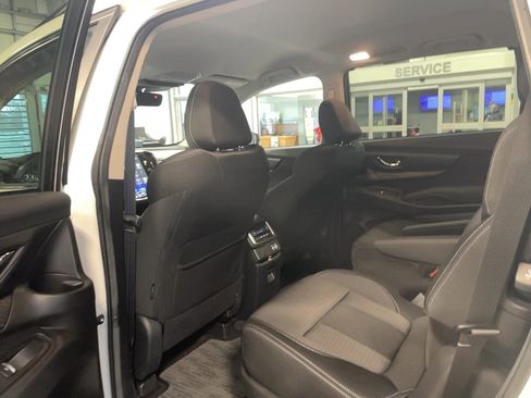 Used 2024 Subaru Ascent Premium w/ Convenience Package image 25