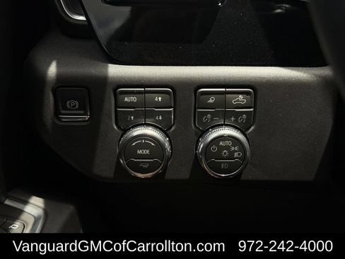 New 2026 GMC Sierra 1500 SLT AWD/4WD image 18