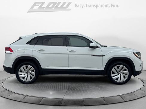 Used 2023 Volkswagen Atlas Cross Sport SE image 8