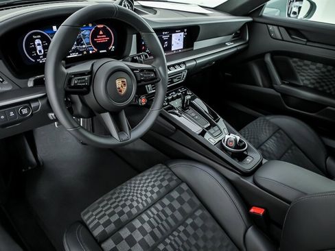 Used 2026 Porsche 911 Carrera RWD image 21