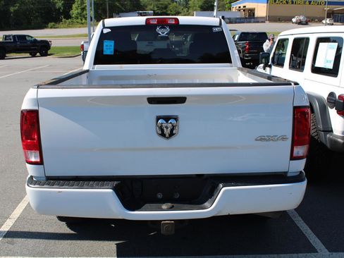 Used 2019 RAM 1500 Express w/ Express Value Package AWD/4WD image 5
