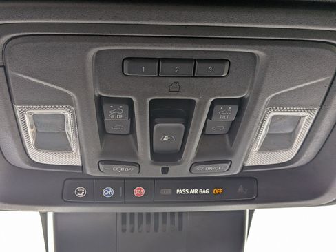 Used 2024 GMC Sierra 2500 AT4 w/ AT4 Premium Plus Package image 26