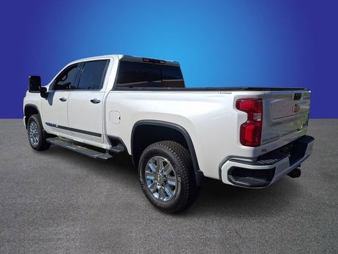 Used 2024 Chevrolet Silverado 2500 High Country w/ High Country Premium Package AWD/4WD image 6