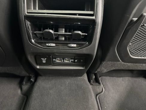 Used 2023 Jeep Grand Cherokee 4WD 4xe w/ Luxury Tech Group II image 35
