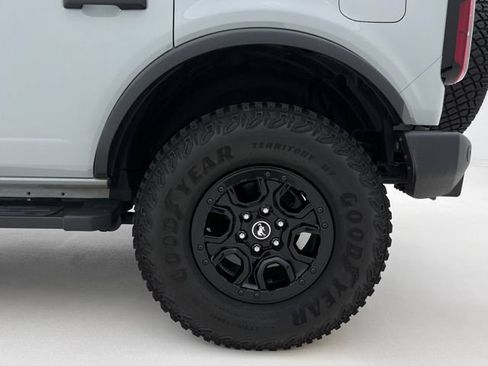 Used 2023 Ford Bronco Wildtrak AWD/4WD image 35