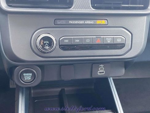New 2025 Ford Maverick XLT w/ XLT Luxury Package AWD/4WD image 27