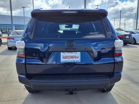 Used 2022 Toyota 4Runner TRD Off-Road image 6