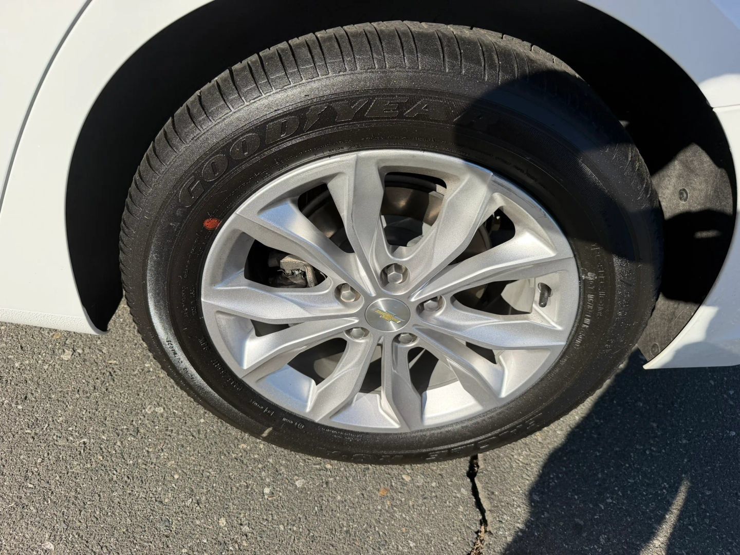 Used 2022 Chevrolet Malibu LT FWD image 32