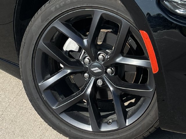Used 2022 Dodge Charger SXT w/ Blacktop Package RWD image 8