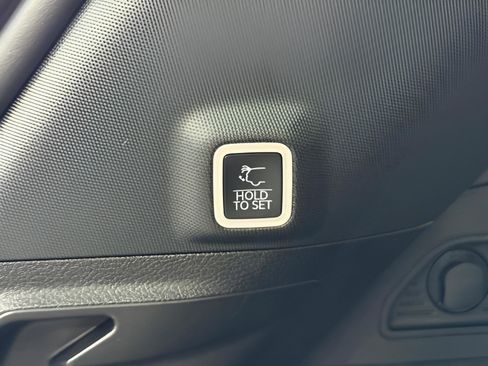 New 2025 Jeep Grand Cherokee Summit image 7