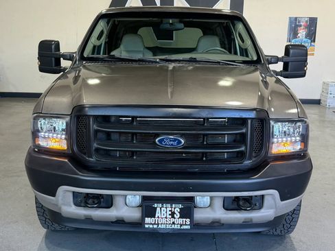 Used 2004 Ford Excursion Limited RWD image 3
