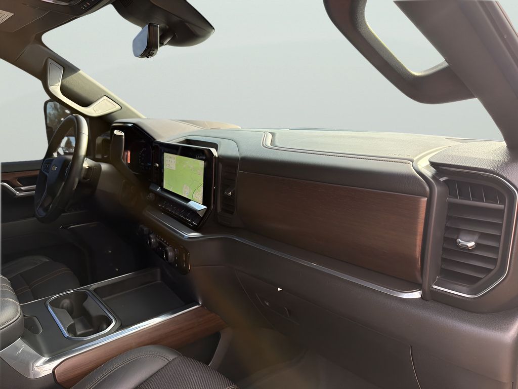 Used 2024 Chevrolet Silverado 2500 High Country w/ High Country Premium Package AWD/4WD image 46