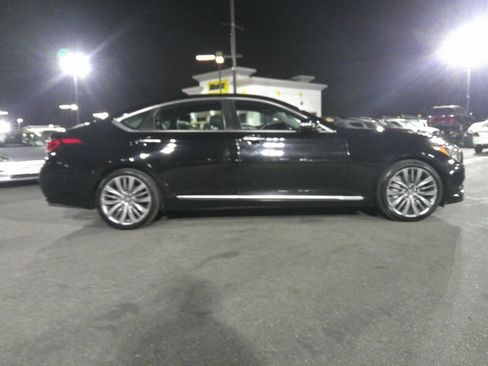 Used 2015 Hyundai Genesis 5.0 image 16