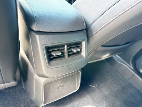 Used 2024 Chevrolet Equinox EV LT FWD image 26