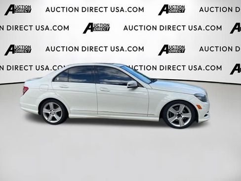 Used 2011 Mercedes-Benz C 300 4MATIC Sedan image 21